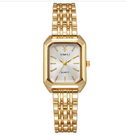 Montre femme carrée avec cadran blanc, bracelet en acier inoxydable doré, mouvement