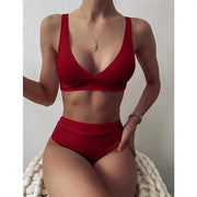 Maillot de bain taille haute.