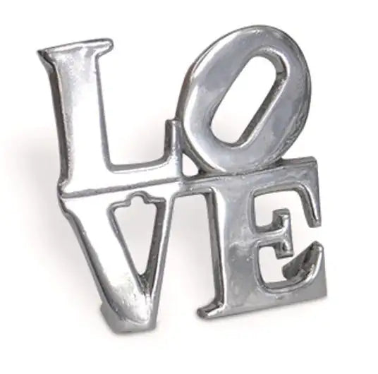 Accessoire déco moderne en métal argenté représentant le mot LOVE pour une décoration élégante