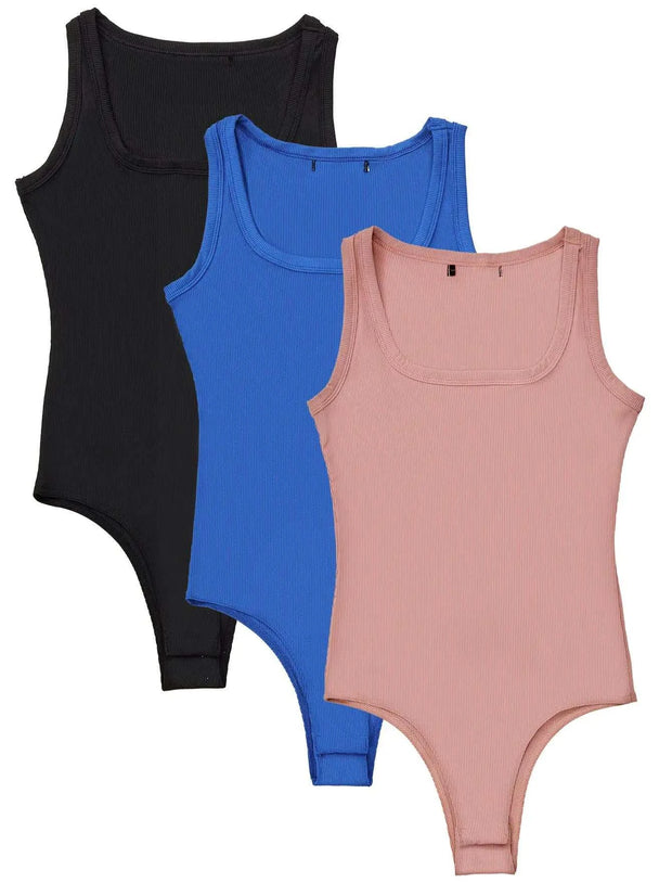 Ensemble de trois bodies femme confortable en noir, bleu et rose, parfaits pour un usage quotidien