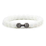 Bracelet pierre volcanique blanc avec un pendentif haltère en métal pour un style unique