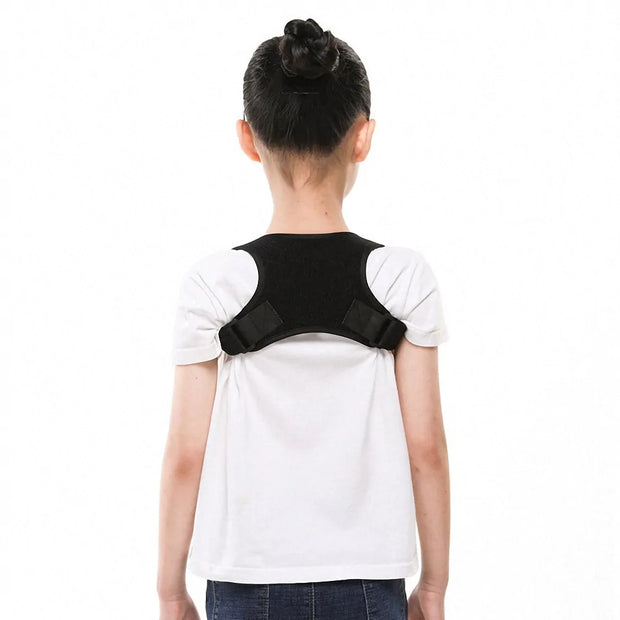 Correcteur de posture réglable pour enfant, conçu pour améliorer la posture et le confort quotidien.