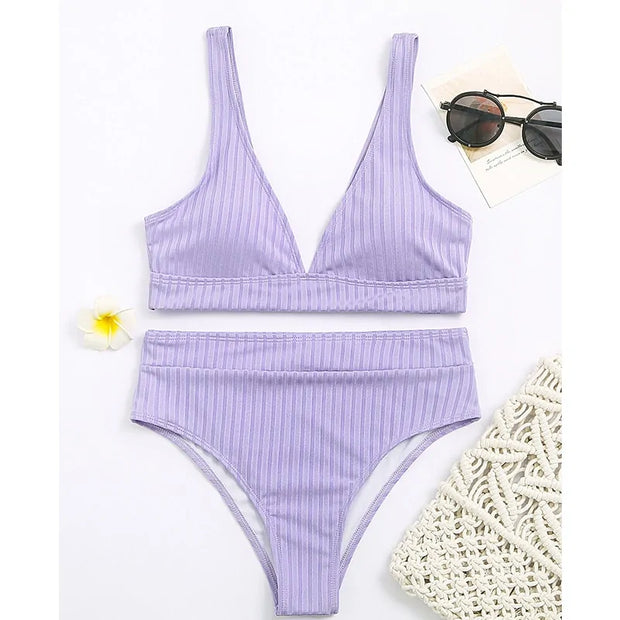 Maillot de bain taille haute.