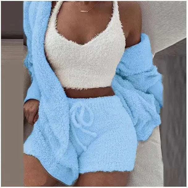 Ensemble pull tricot femme doux en bleu avec top et short pour une tenue confortable