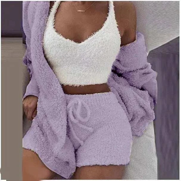 Ensemble pull tricot femme en violet avec un top et un short doux et confortable