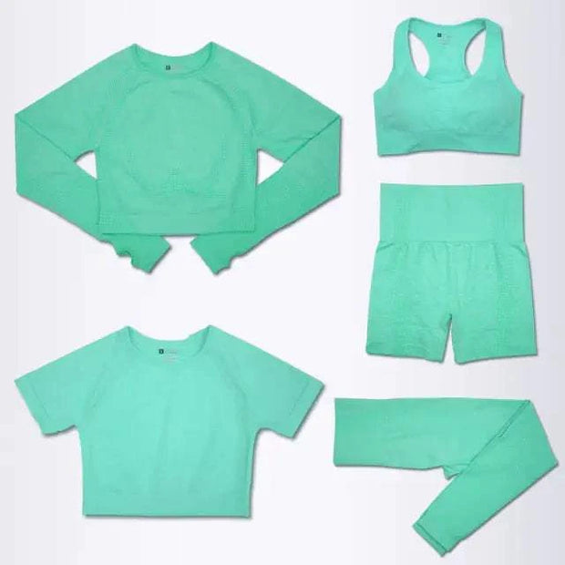 Ensemble yoga pour femmes tendance en vert menthe avec top, soutien-gorge, short et legging
