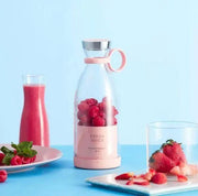 Beautysky portable blender for smoothies with fresh berries for easy blending and serving