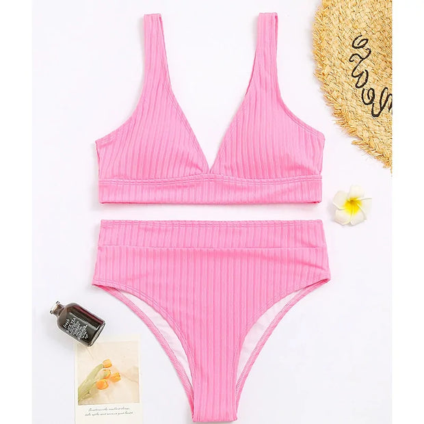 Maillot de bain taille haute.