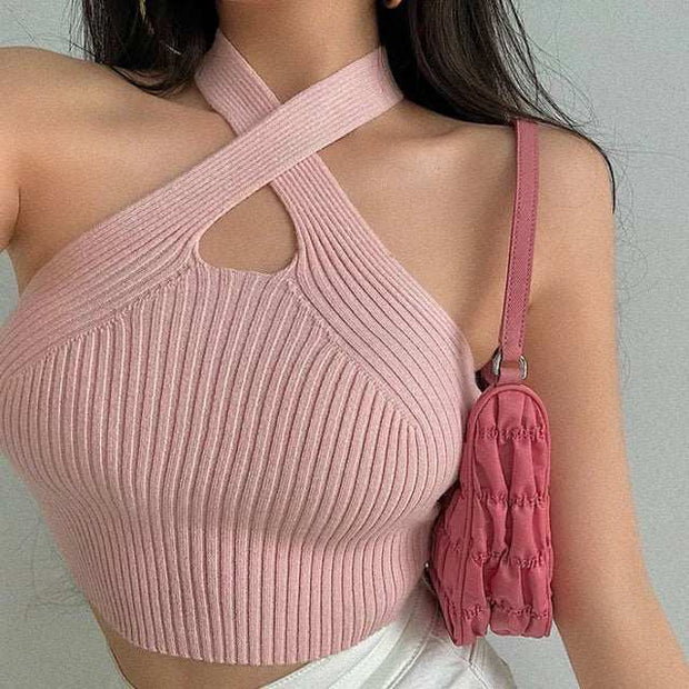 Haut corset croisé femme en rose avec un design côtelé et un décolleté élégant