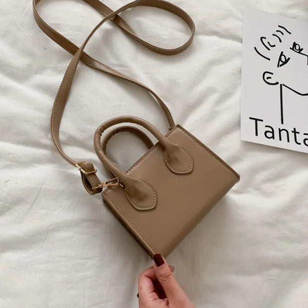 Elegant Beautysky petit sac à main en cuir beige avec bandoulière réglable, chic et pratique.
