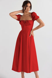 Robe élégante femme rouge à manches bouffantes et décolleté carré style vintage par Beautysky