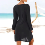 Robe manches découpées femme noire avec une coupe élégante pour des occasions décontractées