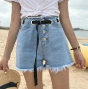 Short en jean taille haute Beautysky avec ceinture, détails de boutons, silhouette flatteuse.