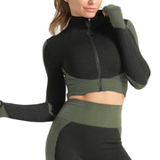 Ensemble de vêtements de sport patchwork en noir et vert avec un haut à manches longues et un pantalon taille haute