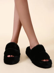 Chaussons à semelles épaisses pour femmes.